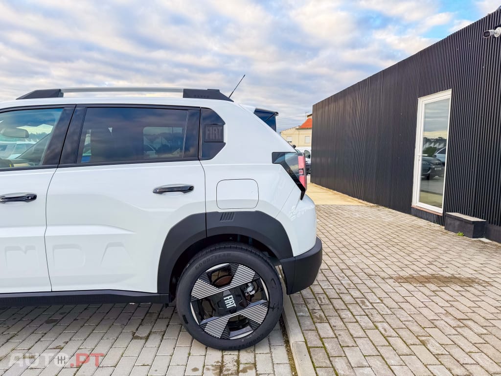 Fiat Grande Panda 1.2 Hybrid La Prima eDCT