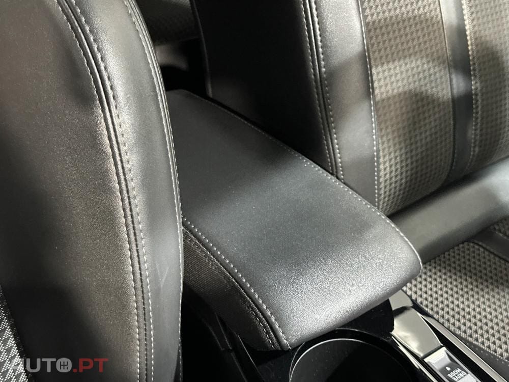 Peugeot E-208 50 kWh GT Pack