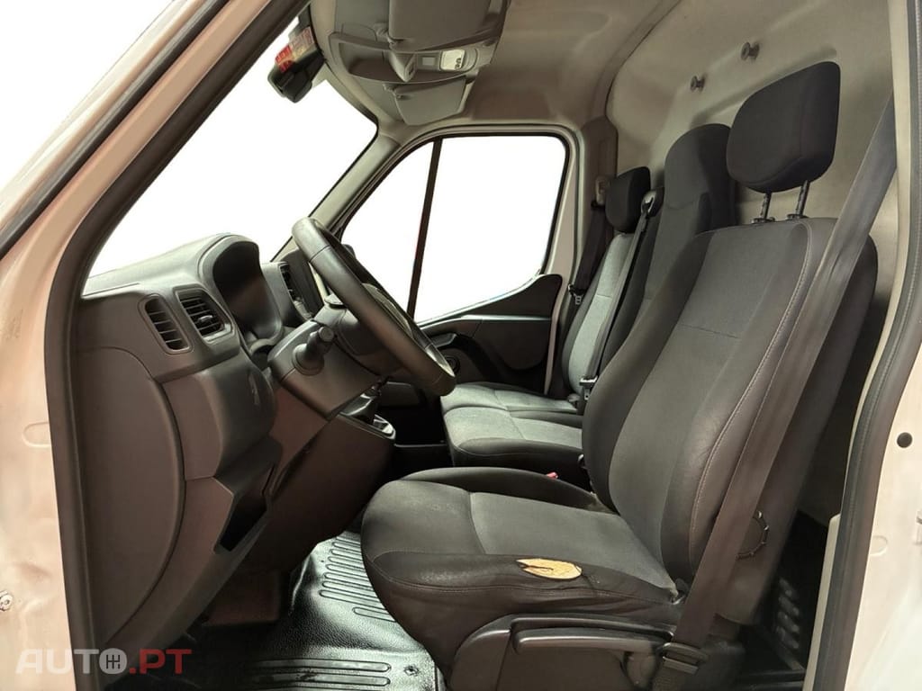 Renault Master 2.3 dCi L1H2 3.3T Grand Confort