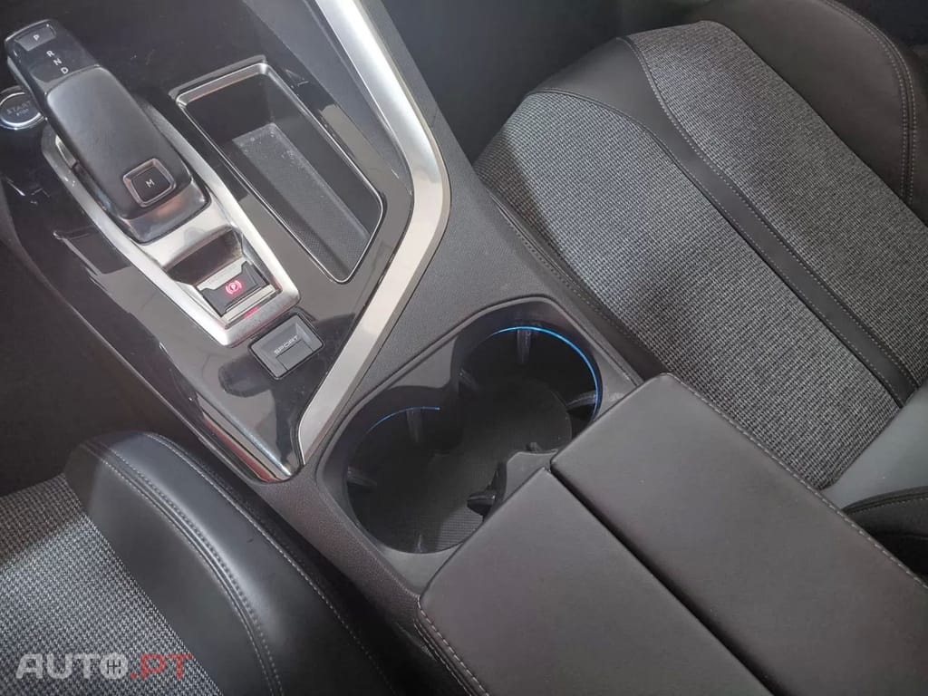 Peugeot 3008 1.2 PureTech Allure EAT6
