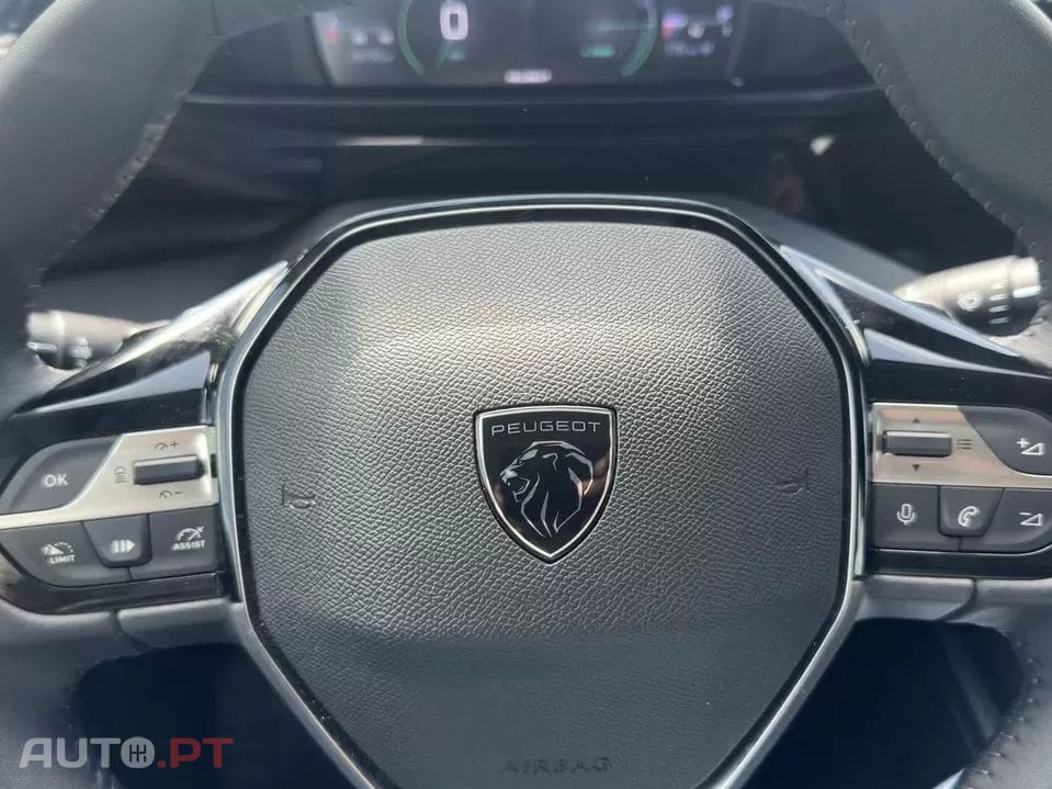 Peugeot 308 1.2 Hybrid Style e-DCS6 — fotografia 9