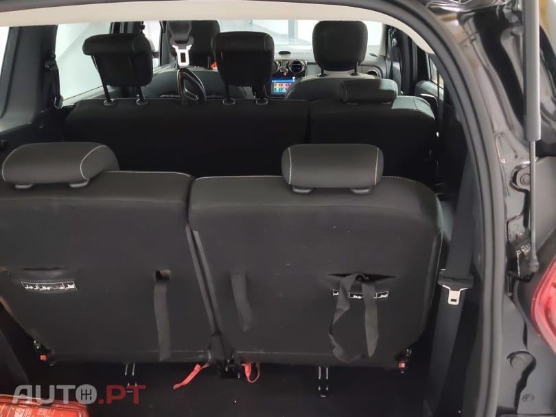 Dacia Lodgy 1.5 Blue dCi Stepway 7L