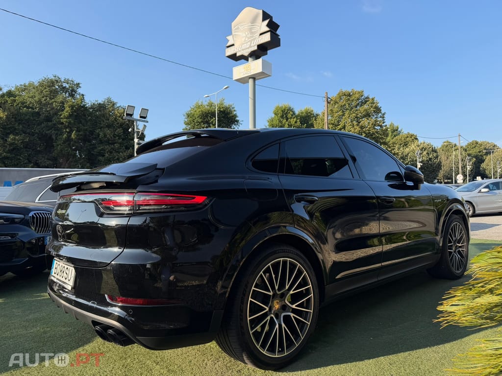 Porsche Cayenne E-Hybrid Tiptronic S