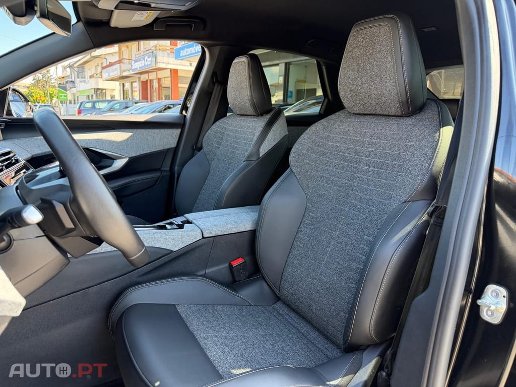 Peugeot 3008 1.2 Hybrid Allure e-DCS6