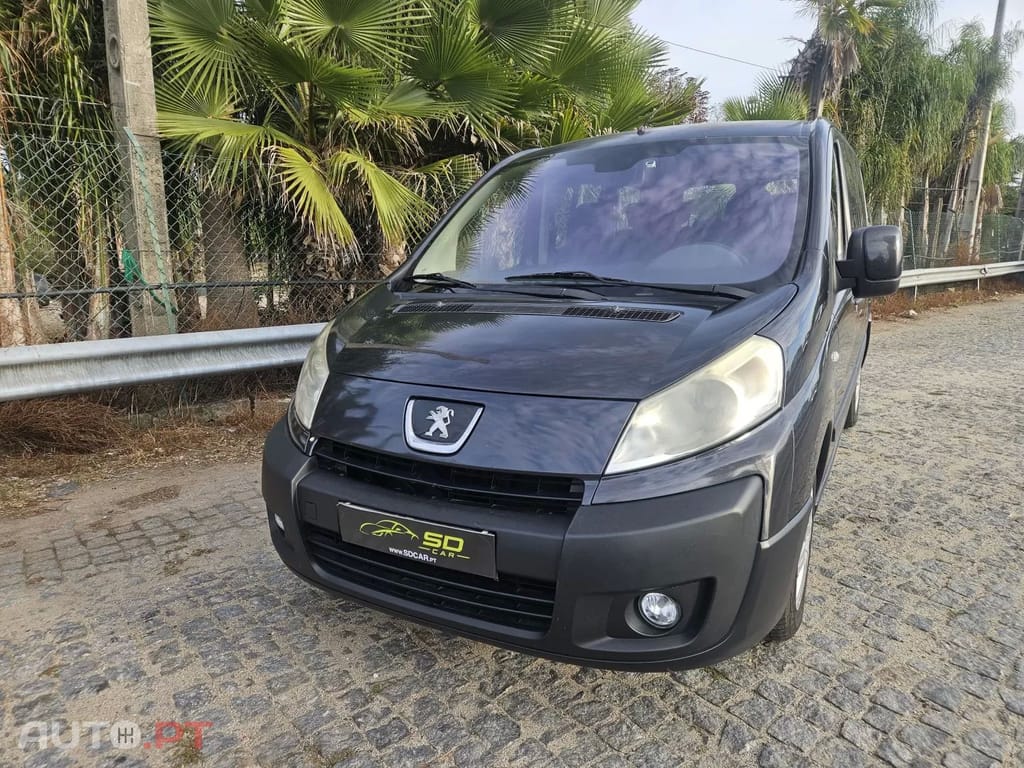Peugeot E-Expert 9 lugares
