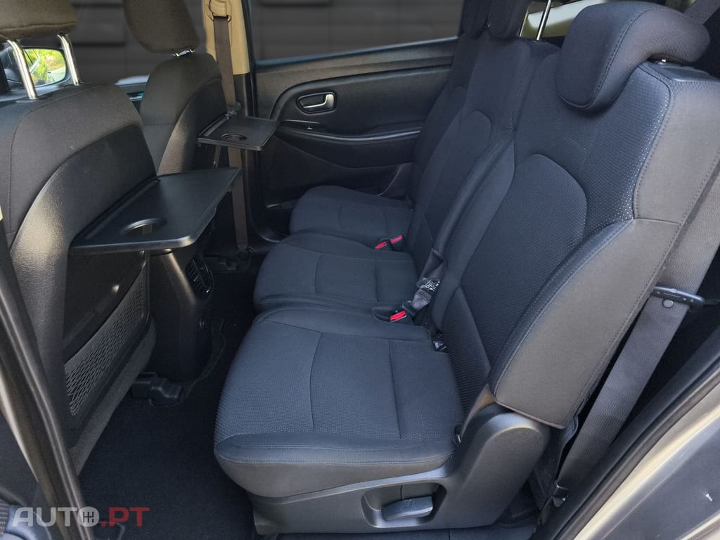 Kia Carens 1.7 CRDi ISG EX