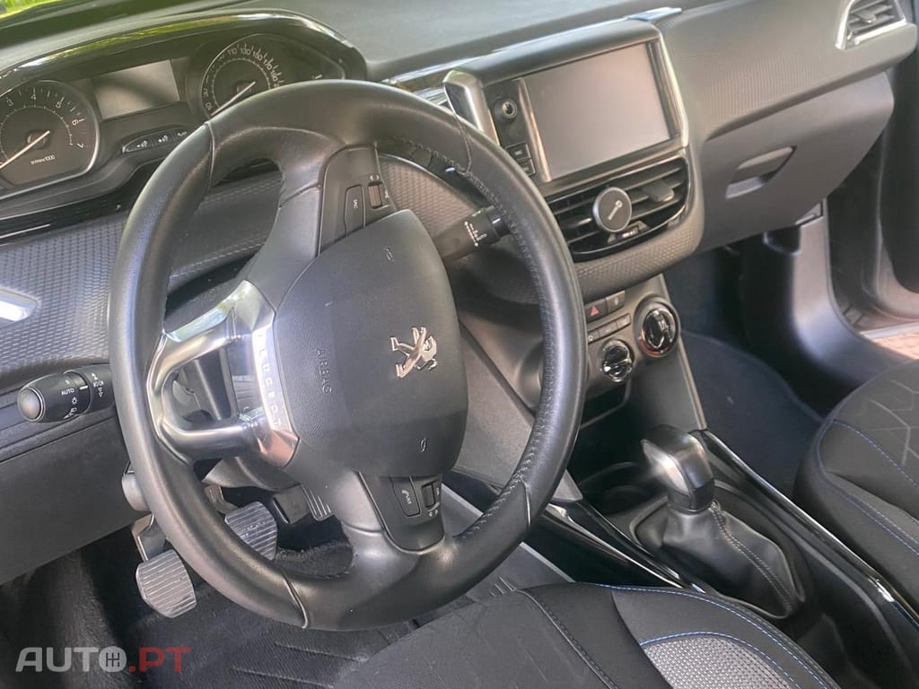 Peugeot 2008 1.2