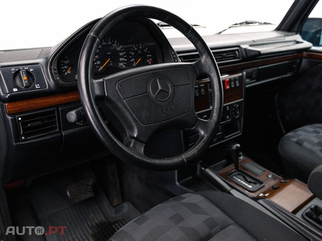 Mercedes-Benz G 320 Auto