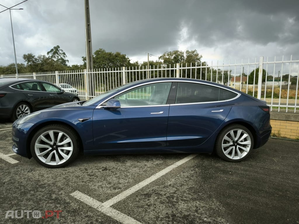 Tesla Model 3 Long Range AWD Dual Motor