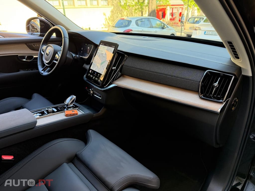 Volvo XC90 2.0 T8 PHEV Black Edition AWD