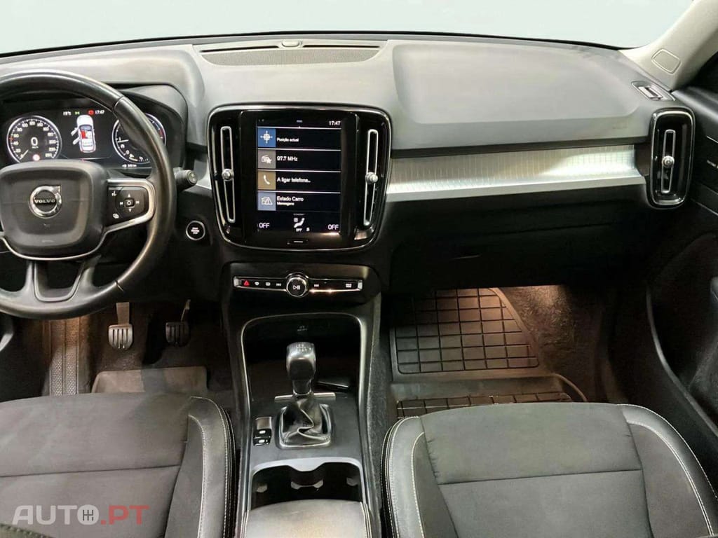 Volvo XC40 2.0 D3 150 MOMENTUM