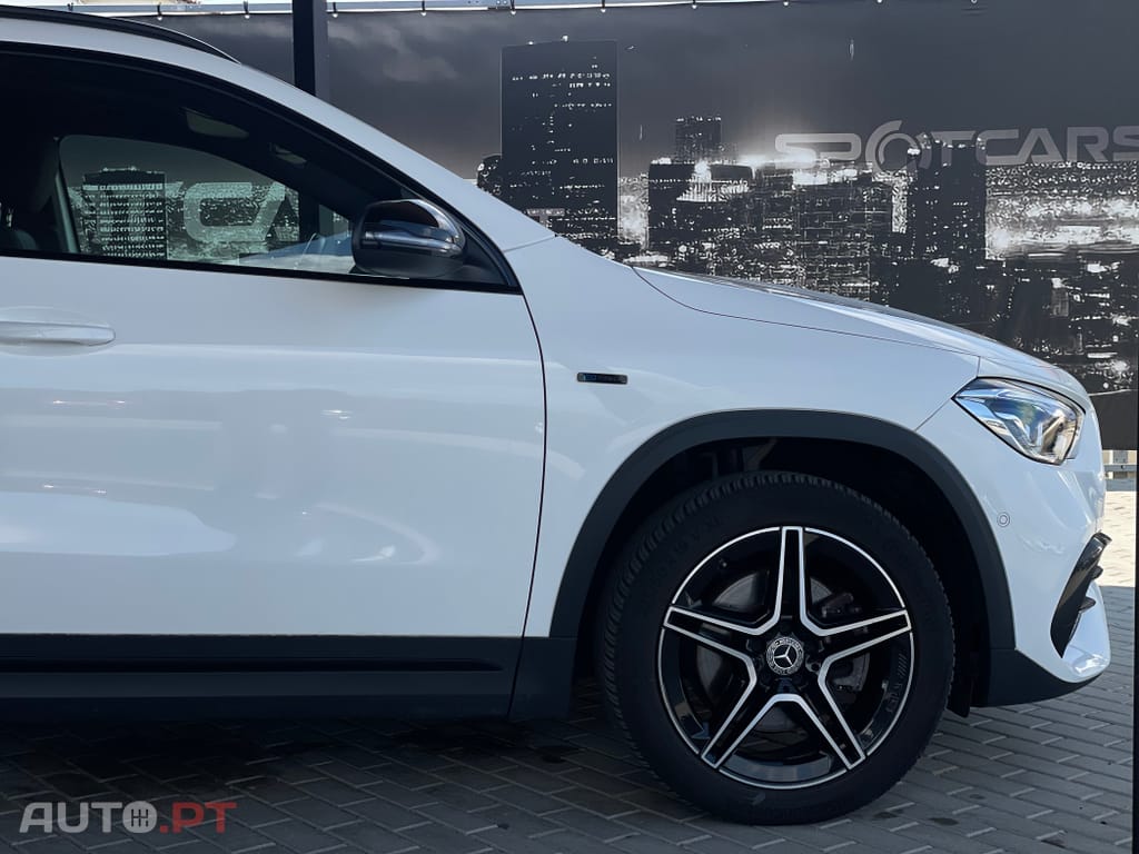 Mercedes-Benz GLA 250 e AMG Line