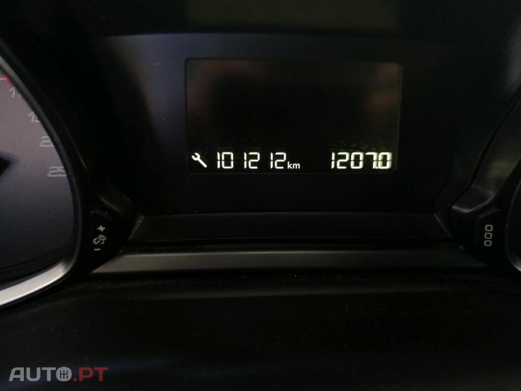Peugeot 308 1.5 BlueHDi Business Line
