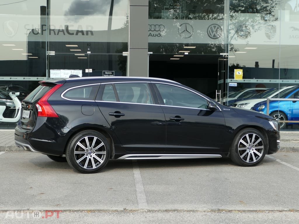 Volvo V60 2.4 D6 Summum AWD Phev