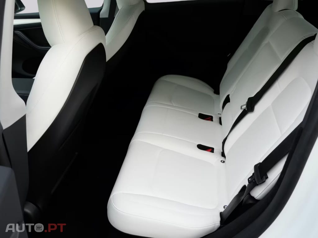 Tesla Model Y RWD I.V.A DEDUTIVEL 