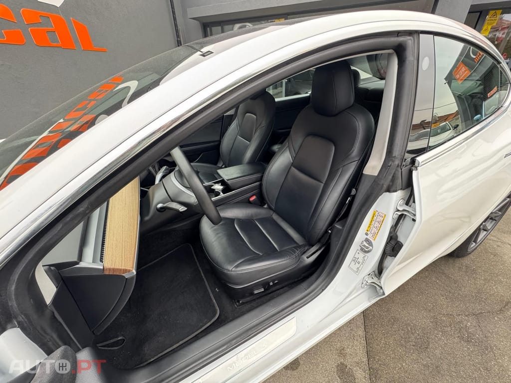 Tesla Model 3 Standard Range Plus RWD