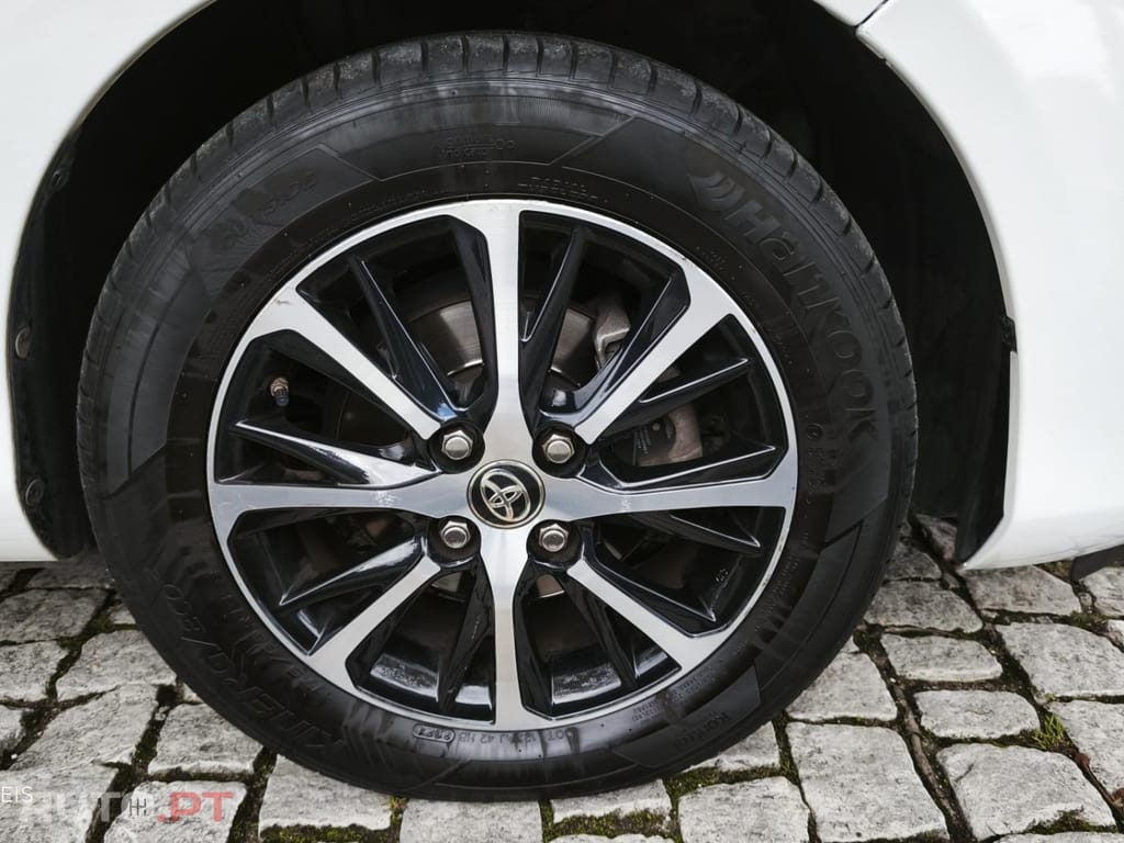 Toyota Yaris 1.0 VVT-i Comfort +PS Style +P.Techno