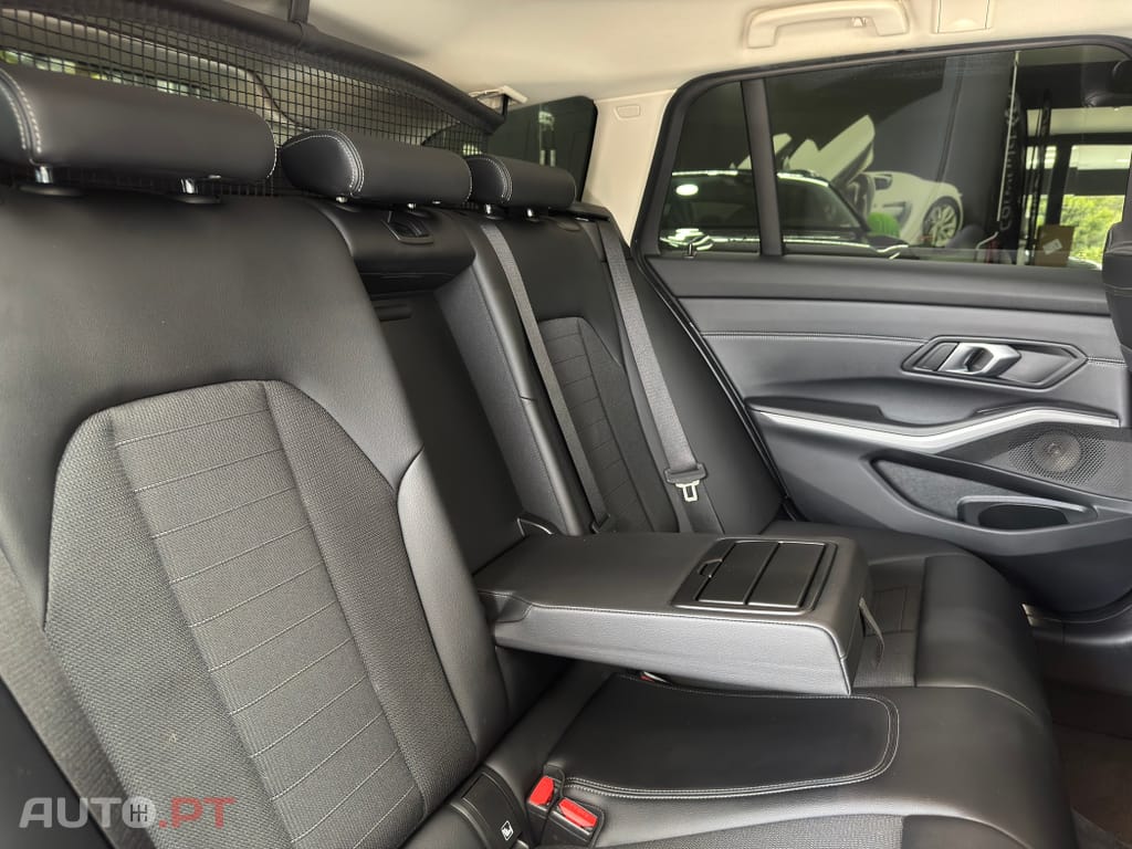 BMW 330 330 e Touring Pack 50 anos M Auto