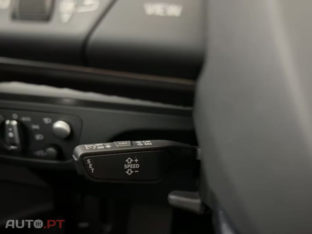 Audi Q5 55 TFSI e S tronic S line I.V.A DEDUTÍVEL