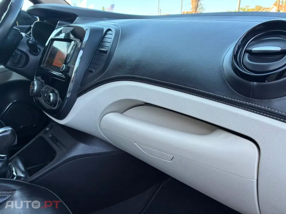 Renault Captur 1.2 TCe Initiale Paris EDC