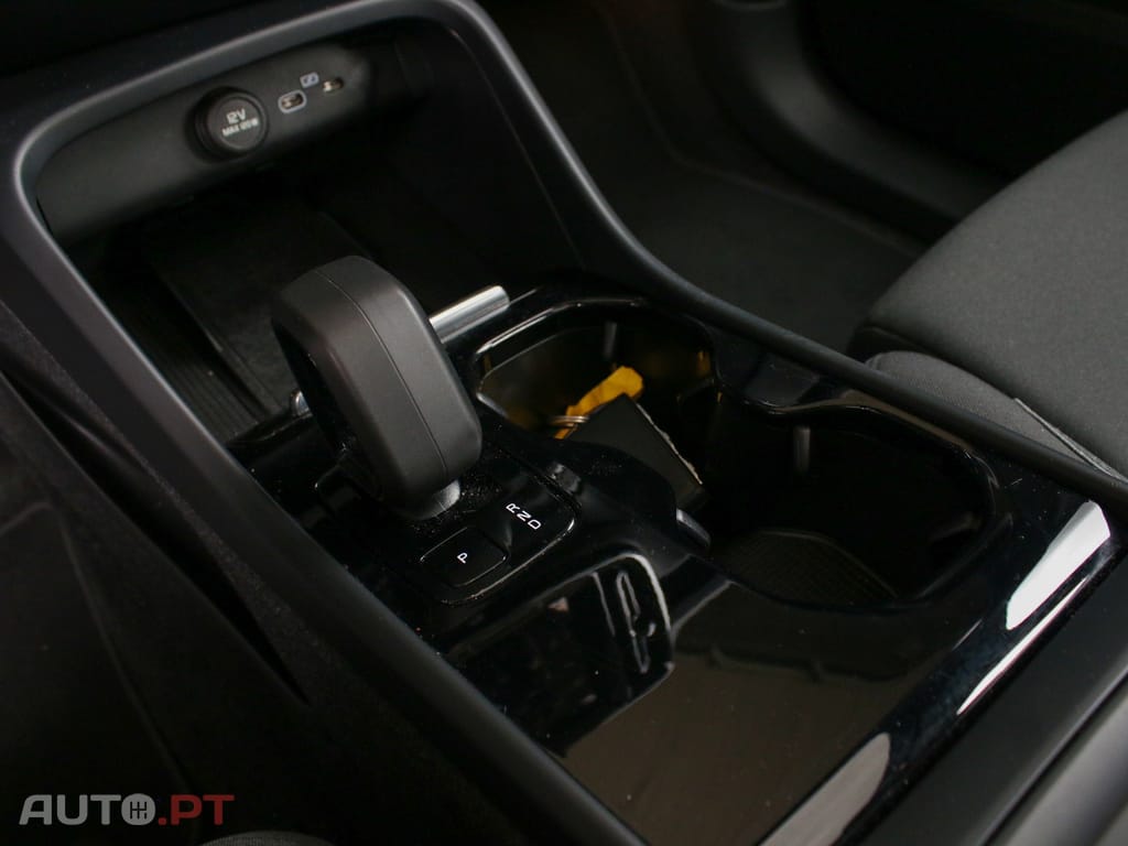 Volvo C40 Recharge Extended Range Core