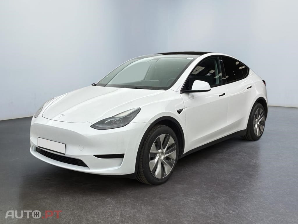 Tesla Model Y Standard RWD