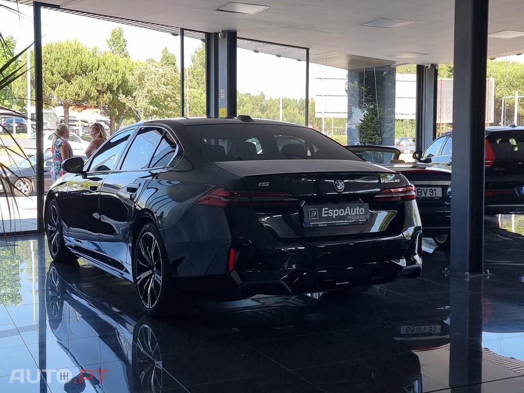 BMW i5 eDrive40 Pack Desportivo M Pro