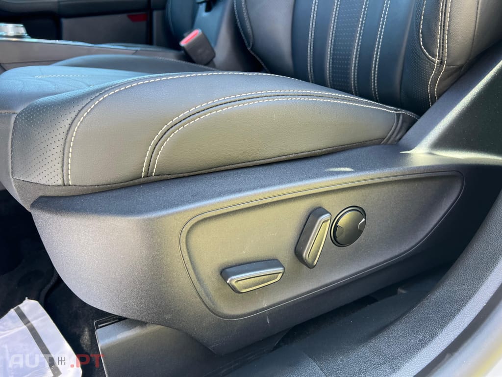 Ford Kuga 2.5 PHEV Vignale