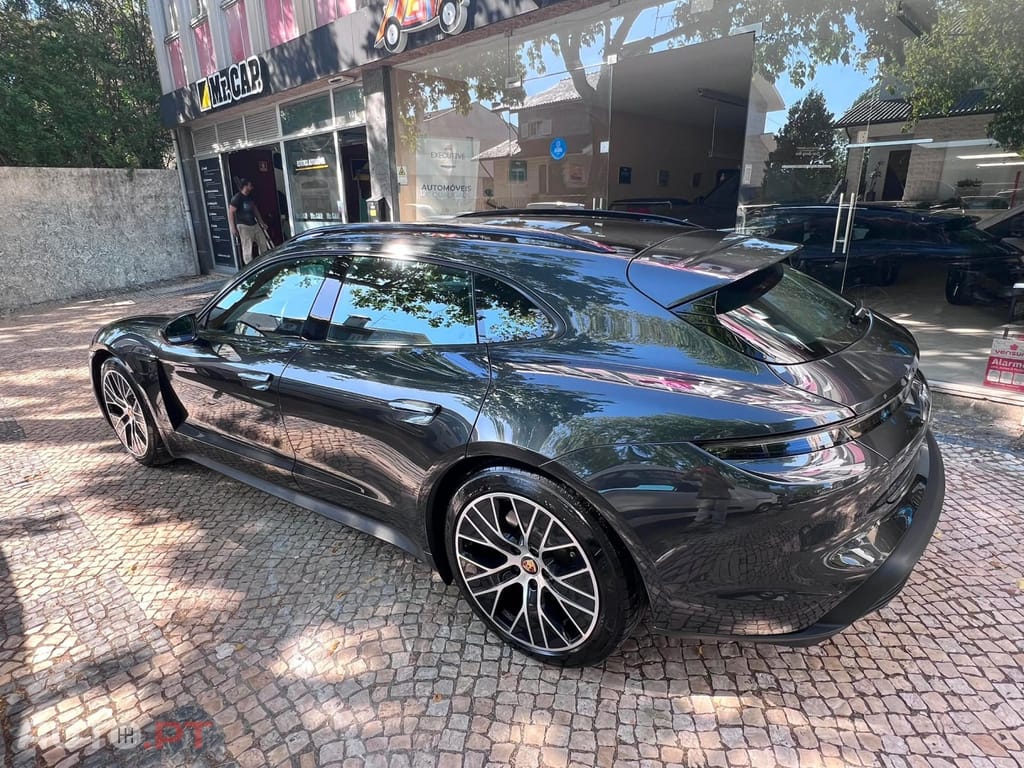 Porsche Taycan Standard