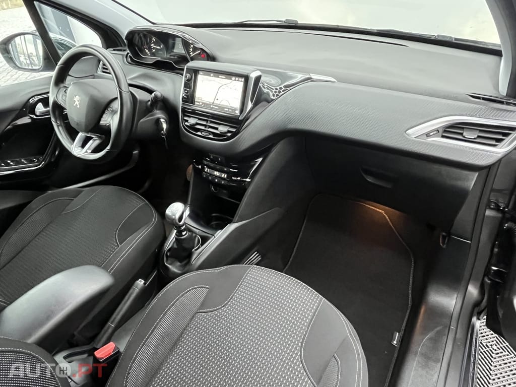 Peugeot 208 1.2 PureTech Allure