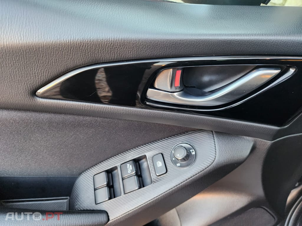 Mazda 3 1.5 Sky-D Excellence Navi