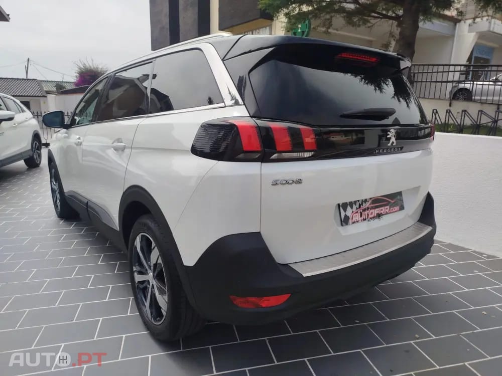 Peugeot 5008 BlueHDI 120 EAT6 Stop & Start Allure