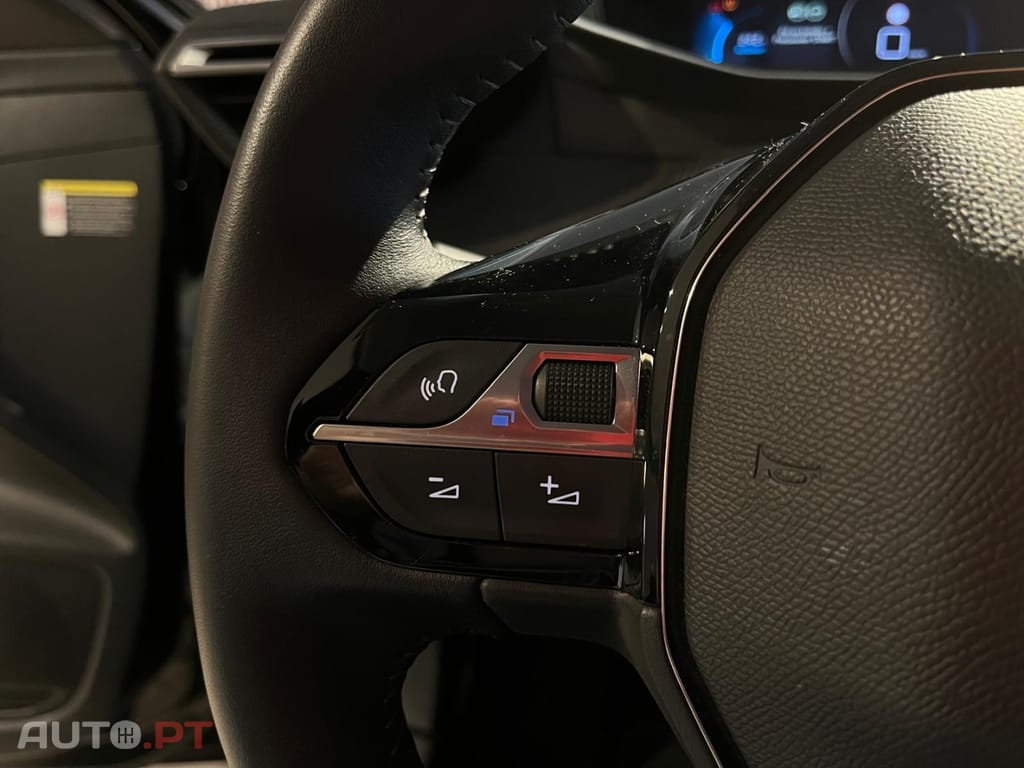 Peugeot E-208 50 kWh Allure Pack