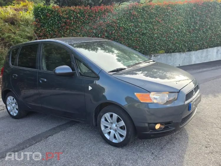 Mitsubishi Colt 1.3 Invite CA
