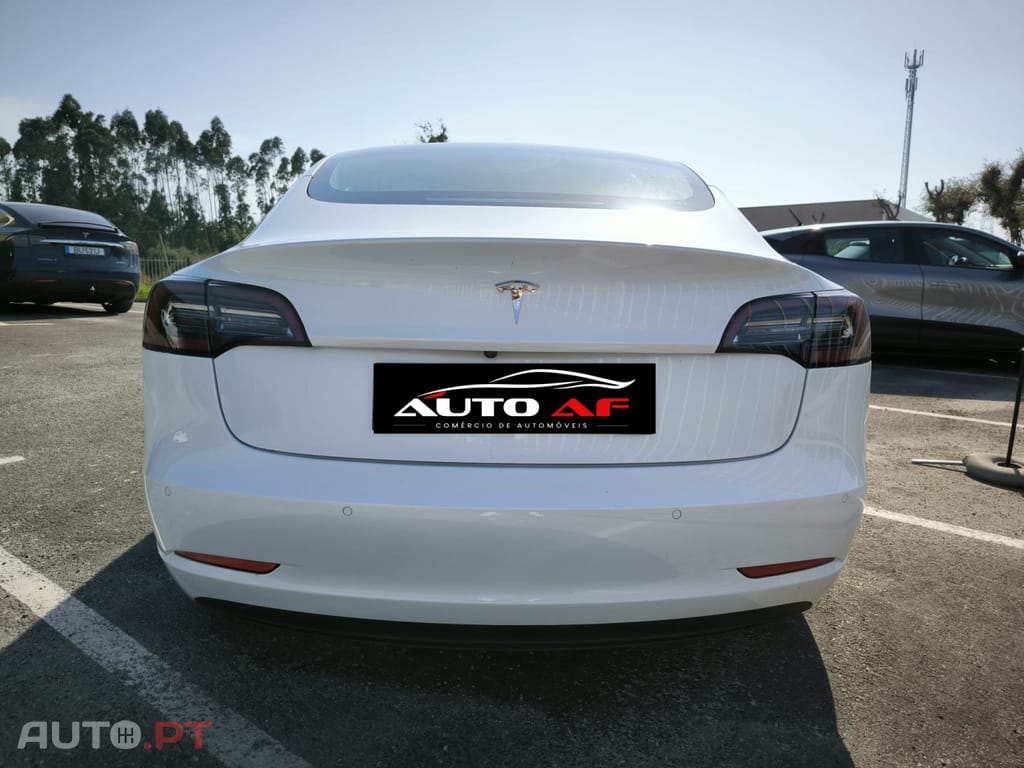 Tesla Model 3 Standard Range Plus RWD