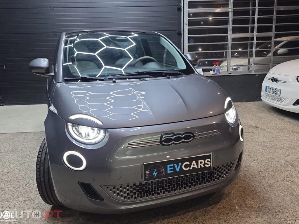 Fiat 500e 42kWh la Prima (by Bocelli)