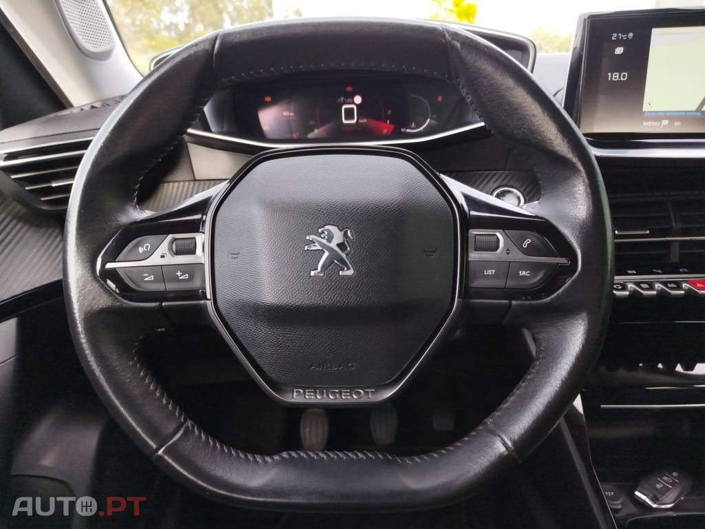Peugeot 2008 1.5 BlueHDi Allure Pack