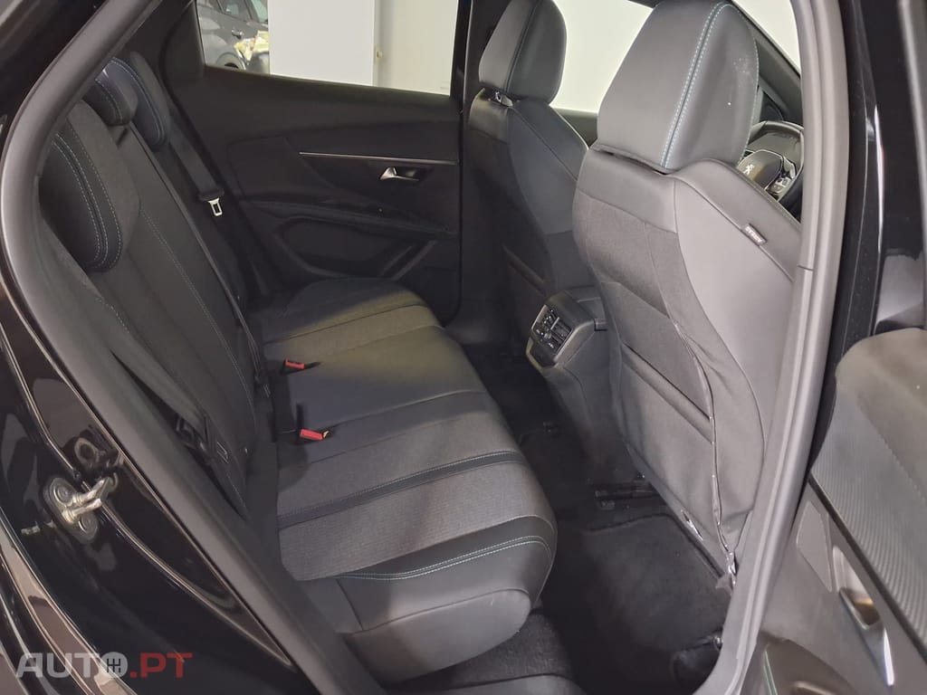 Peugeot 3008 1.6 Hybrid Allure Pack e-EAT8