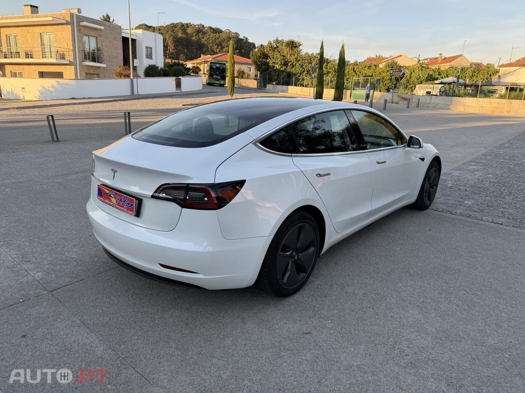 Tesla Model 3 Standard Range Plus RWD