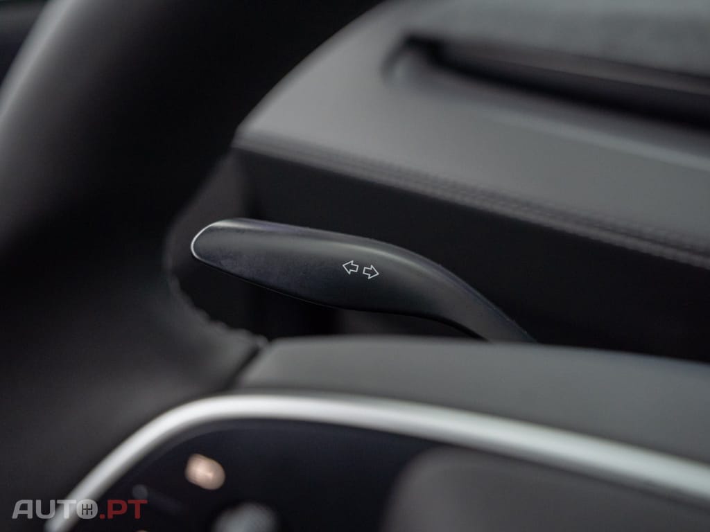 Tesla Model Y Long Range Tração Integral