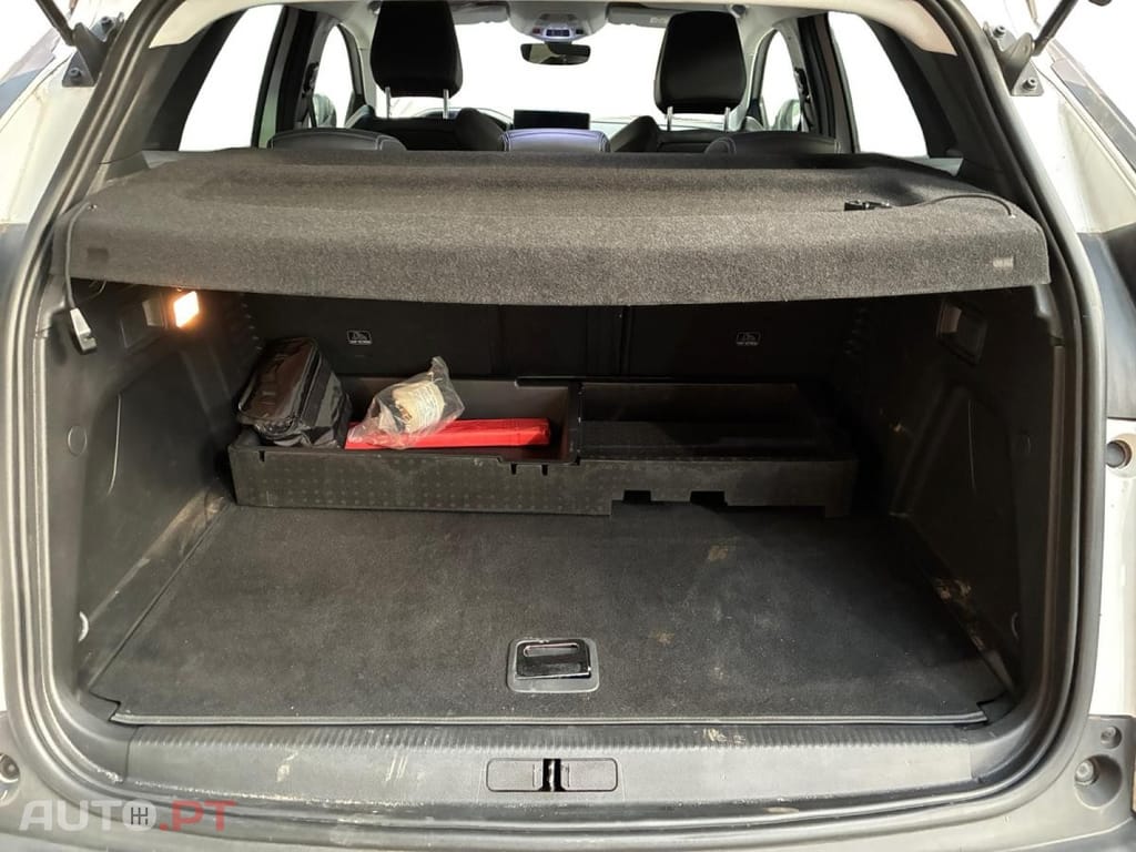 Peugeot 3008 1.6 Hybrid Allure Pack e-EAT8