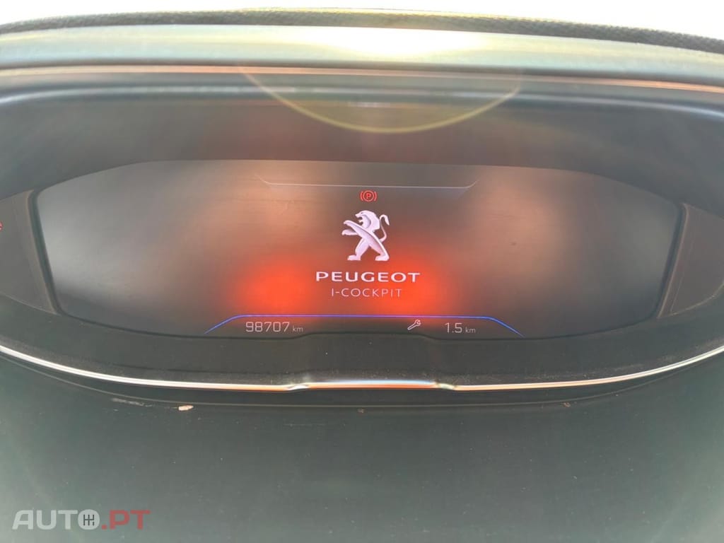 Peugeot 5008 1.5 BlueHDi Allure EAT8