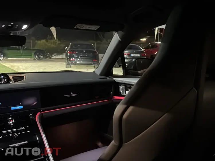 Porsche Panamera 4 E-Hybrid
