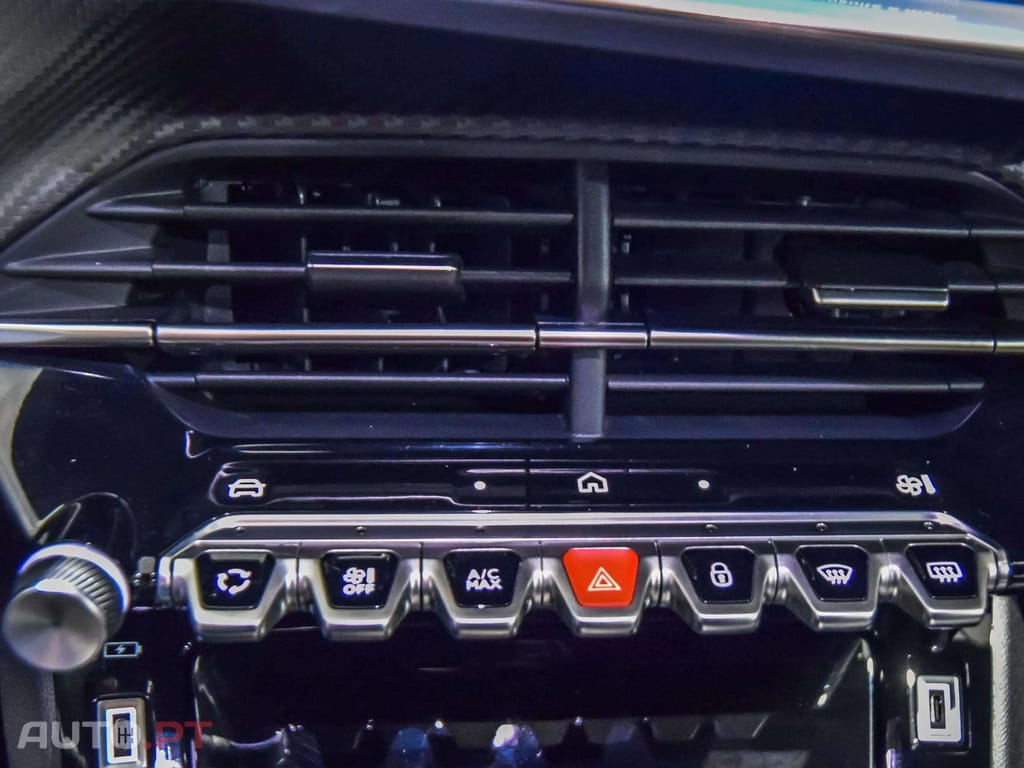 Peugeot 2008 1.2 Hybrid Allure e-DCS6