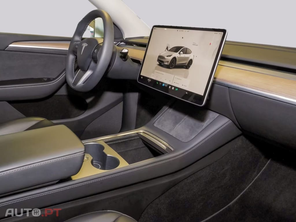 Tesla Model Y RWD I.V.A DEDUTIVEL 