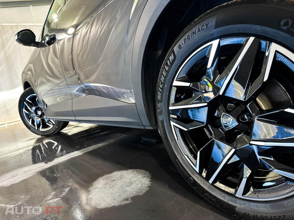 Peugeot 5008 1.2 Hybrid Allure Pack e-DCS6