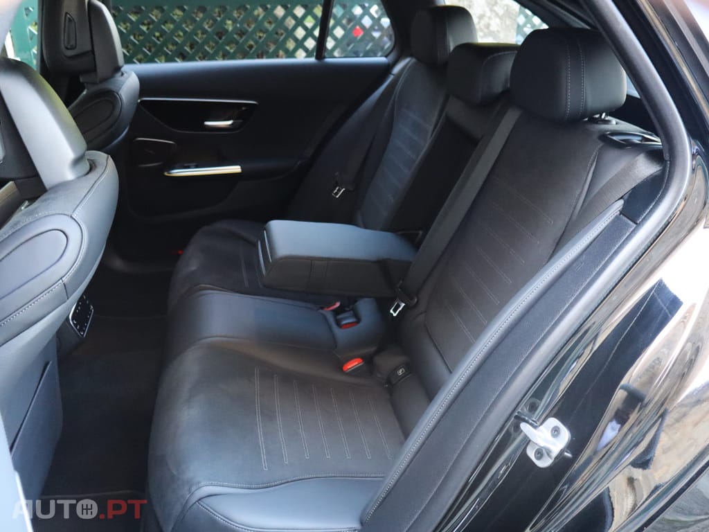 Mercedes-Benz C 300 e AMG Line