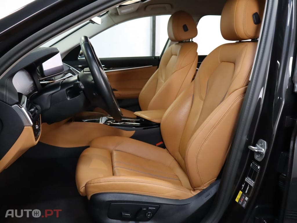 BMW 530 e Auto Line Luxury