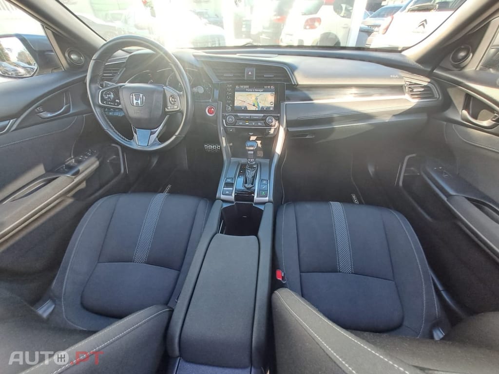 Honda Civic 1.0 i-VTEC Executive Premium CVT