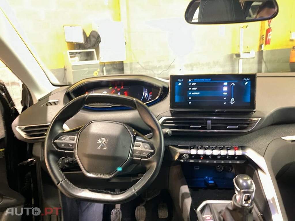 Peugeot 5008 1.2 PureTech Allure Pack